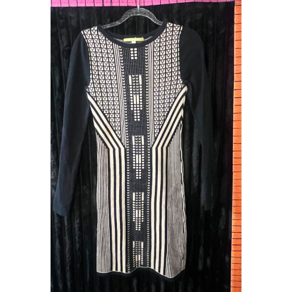 Gianni Bini Women’s XS Black & Ivory Geometric Long Sleeve Sweater Dress